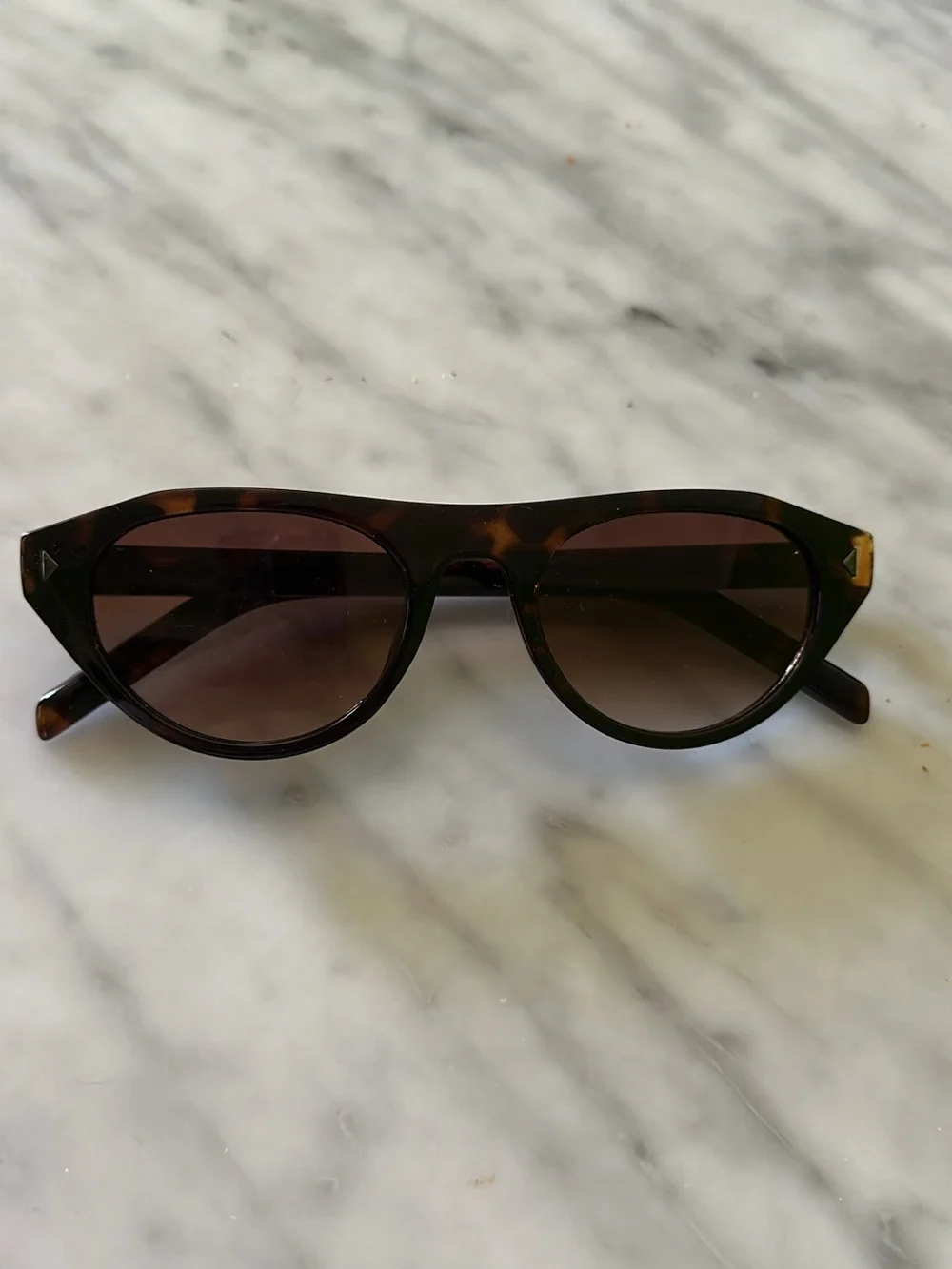 Tortoiseshell Cat-Eye Sunglasses for Women - Brown